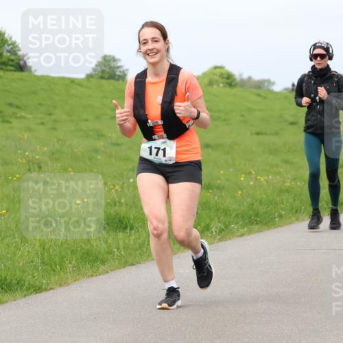 04.05.2025 - 8. Wedeler Halbmarathon Lena Gebhardt http://msf.ph/oto/7841249 04.05.2025 11:54:36 Laufen 171, 0, 445 meine-sportfotos.de