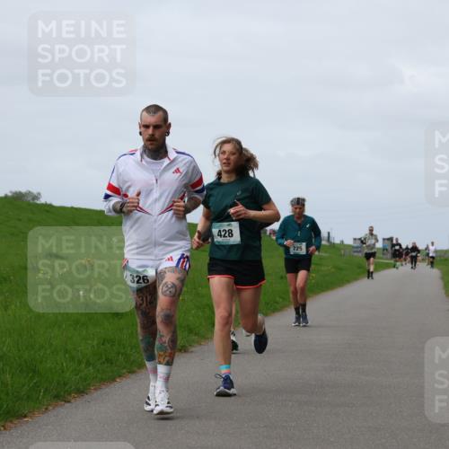 04.05.2025 - 8. Wedeler Halbmarathon Yannick Fuchs http://msf.ph/oto/7841256 04.05.2025 11:48:59 Laufen 326, 1312, 428, 725 meine-sportfotos.de