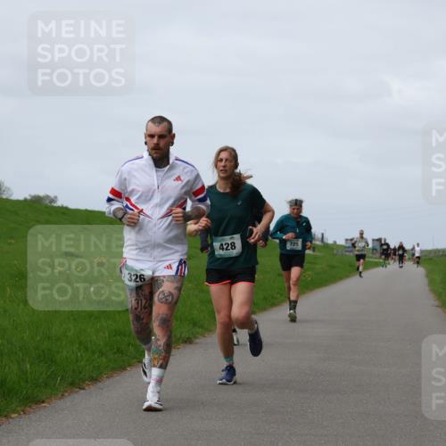 04.05.2025 - 8. Wedeler Halbmarathon Yannick Fuchs http://msf.ph/oto/7841260 04.05.2025 11:48:59 Laufen 326, 428, 725, 1312 meine-sportfotos.de