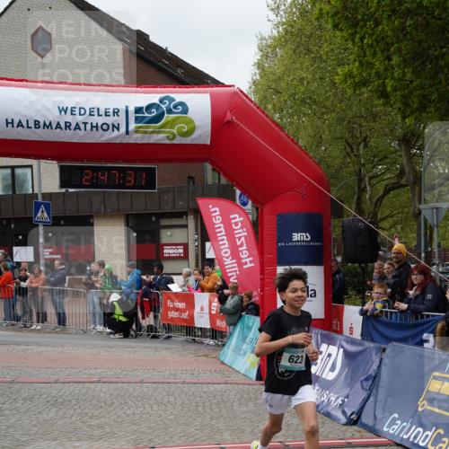 04.05.2025 - 8. Wedeler Halbmarathon Felixshl http://msf.ph/oto/7841285 04.05.2025 12:47:29 Ziel 623 meine-sportfotos.de