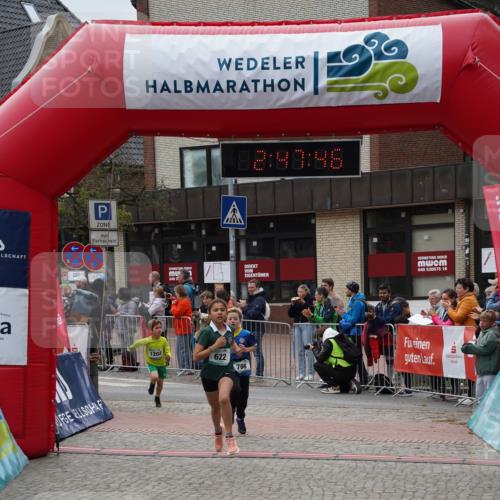 04.05.2025 - 8. Wedeler Halbmarathon Felixshl http://msf.ph/oto/7841307 04.05.2025 12:47:44 Ziel 622, 708, 1202 meine-sportfotos.de