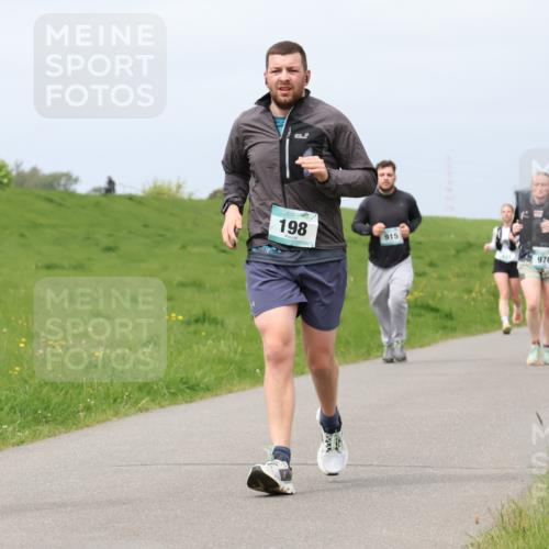 04.05.2025 - 8. Wedeler Halbmarathon Lena Gebhardt http://msf.ph/oto/7841317 04.05.2025 11:54:57 Laufen 65, 198, 915, 970 meine-sportfotos.de