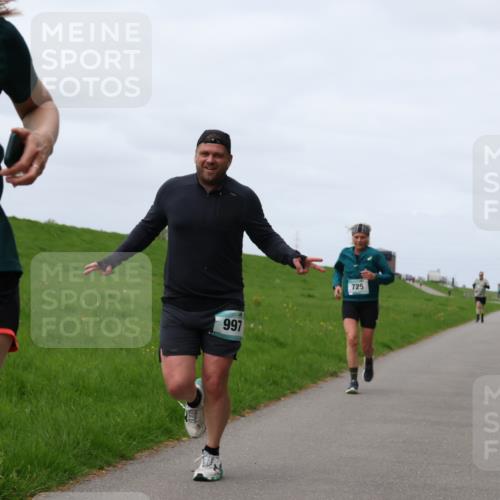 04.05.2025 - 8. Wedeler Halbmarathon Yannick Fuchs http://msf.ph/oto/7841321 04.05.2025 11:49:02 Laufen 428, 997, 725 meine-sportfotos.de