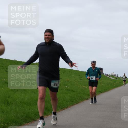04.05.2025 - 8. Wedeler Halbmarathon Yannick Fuchs http://msf.ph/oto/7841326 04.05.2025 11:49:03 Laufen 28, 997, 725 meine-sportfotos.de