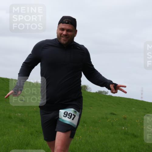 04.05.2025 - 8. Wedeler Halbmarathon Yannick Fuchs http://msf.ph/oto/7841339 04.05.2025 11:49:03 Laufen 997, 725 meine-sportfotos.de