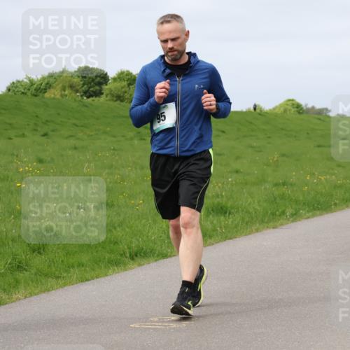 04.05.2025 - 8. Wedeler Halbmarathon Lena Gebhardt http://msf.ph/oto/7841380 04.05.2025 11:55:15 Laufen 95 meine-sportfotos.de
