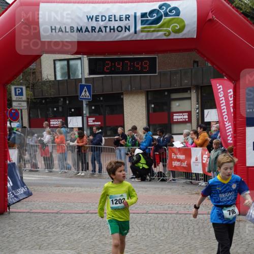 04.05.2025 - 8. Wedeler Halbmarathon Felixshl http://msf.ph/oto/7841383 04.05.2025 12:47:47 Ziel 622, 708, 942, 1202 meine-sportfotos.de