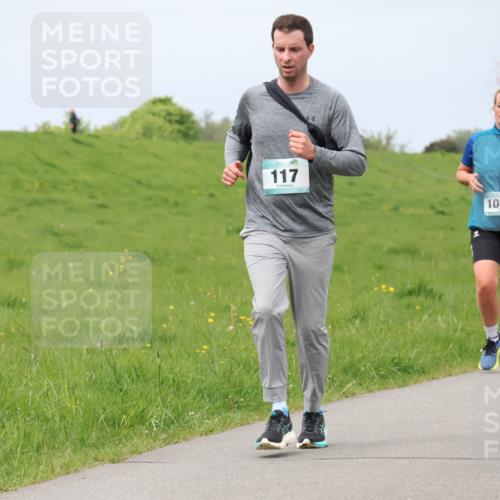 04.05.2025 - 8. Wedeler Halbmarathon Lena Gebhardt http://msf.ph/oto/7841386 04.05.2025 11:55:20 Laufen 1999, 117, 1082 meine-sportfotos.de