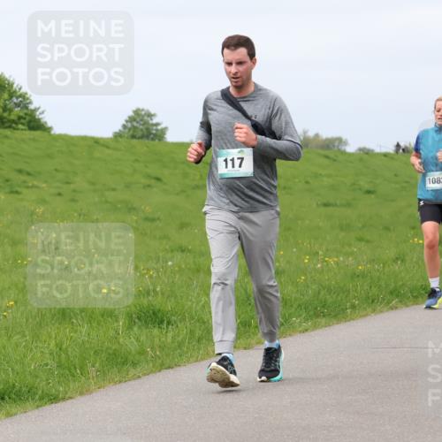 04.05.2025 - 8. Wedeler Halbmarathon Lena Gebhardt http://msf.ph/oto/7841393 04.05.2025 11:55:21 Laufen 117, 1082 meine-sportfotos.de