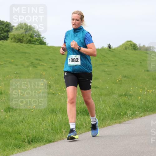 04.05.2025 - 8. Wedeler Halbmarathon Lena Gebhardt http://msf.ph/oto/7841408 04.05.2025 11:55:25 Laufen 1082, 10 meine-sportfotos.de