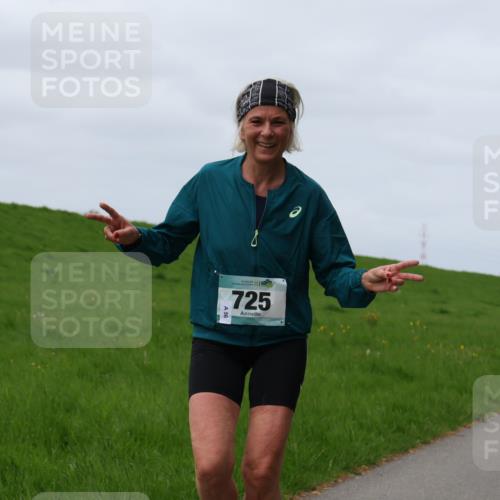 04.05.2025 - 8. Wedeler Halbmarathon Yannick Fuchs http://msf.ph/oto/7841409 04.05.2025 11:49:06 Laufen 725, 56 meine-sportfotos.de