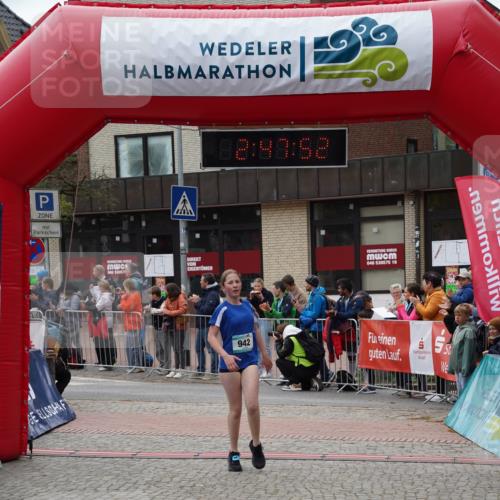 04.05.2025 - 8. Wedeler Halbmarathon Felixshl http://msf.ph/oto/7841419 04.05.2025 12:47:50 Ziel 622, 708, 942, 1202 meine-sportfotos.de