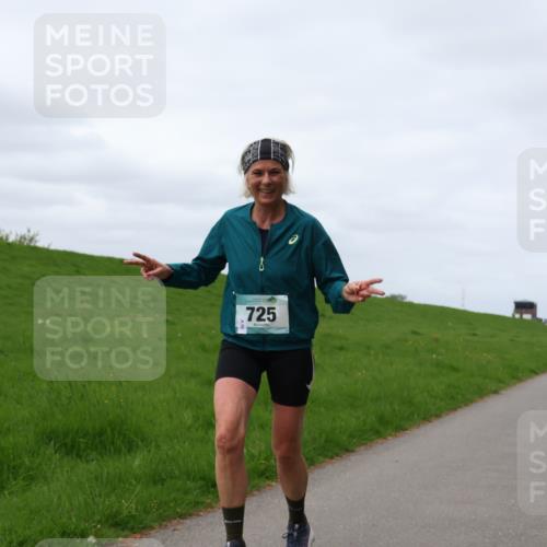 04.05.2025 - 8. Wedeler Halbmarathon Yannick Fuchs http://msf.ph/oto/7841436 04.05.2025 11:49:07 Laufen 725 meine-sportfotos.de