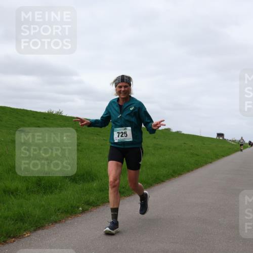 04.05.2025 - 8. Wedeler Halbmarathon Yannick Fuchs http://msf.ph/oto/7841439 04.05.2025 11:49:07 Laufen 725 meine-sportfotos.de