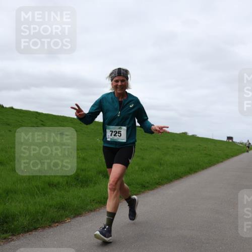 04.05.2025 - 8. Wedeler Halbmarathon Yannick Fuchs http://msf.ph/oto/7841452 04.05.2025 11:49:07 Laufen 725 meine-sportfotos.de