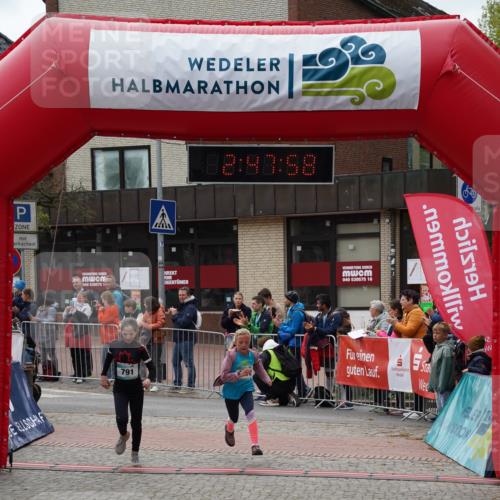 04.05.2025 - 8. Wedeler Halbmarathon Felixshl http://msf.ph/oto/7841477 04.05.2025 12:47:56 Ziel 707, 791, 942, 1078 meine-sportfotos.de