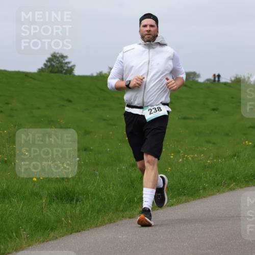 04.05.2025 - 8. Wedeler Halbmarathon Lena Gebhardt http://msf.ph/oto/7841483 04.05.2025 11:56:04 Laufen 238 meine-sportfotos.de