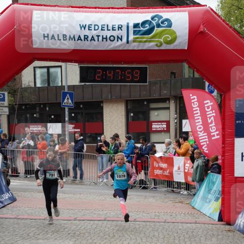 04.05.2025 - 8. Wedeler Halbmarathon Felixshl http://msf.ph/oto/7841492 04.05.2025 12:47:56 Ziel 707, 791, 942, 1078 meine-sportfotos.de