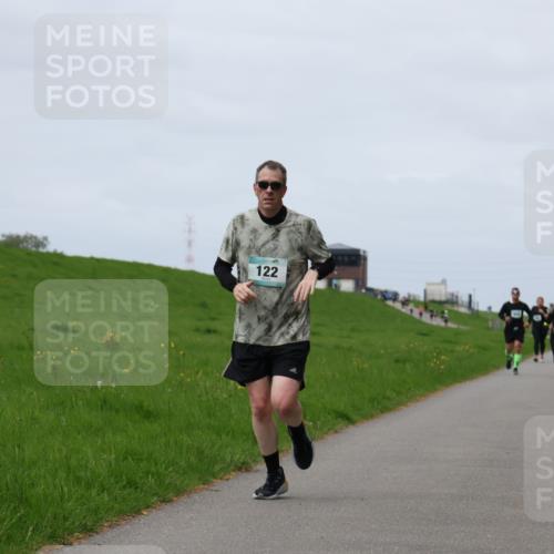04.05.2025 - 8. Wedeler Halbmarathon Yannick Fuchs http://msf.ph/oto/7841493 04.05.2025 11:49:18 Laufen 122 meine-sportfotos.de
