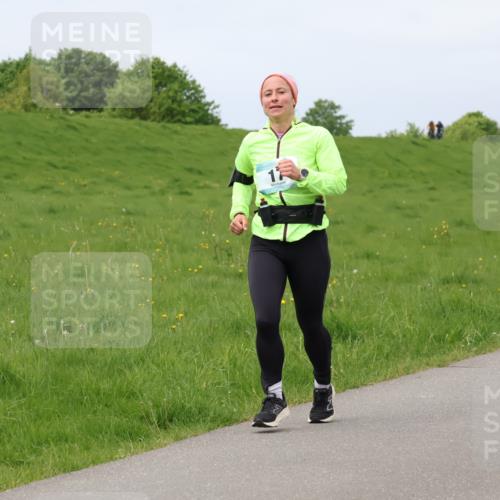 04.05.2025 - 8. Wedeler Halbmarathon Lena Gebhardt http://msf.ph/oto/7841512 04.05.2025 11:56:24 Laufen  meine-sportfotos.de
