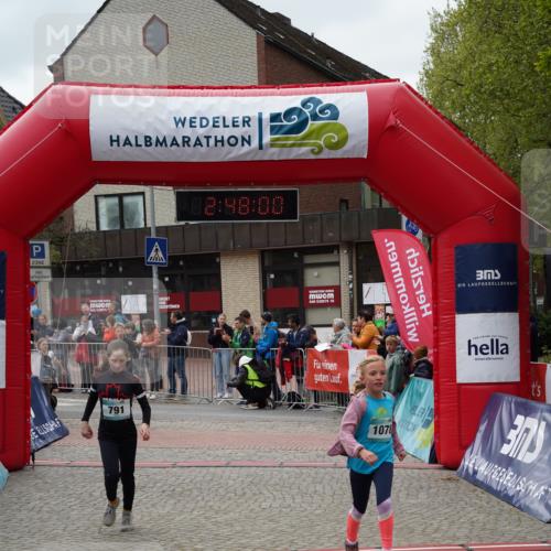 04.05.2025 - 8. Wedeler Halbmarathon Felixshl http://msf.ph/oto/7841523 04.05.2025 12:47:57 Ziel 707, 791, 898, 1078 meine-sportfotos.de