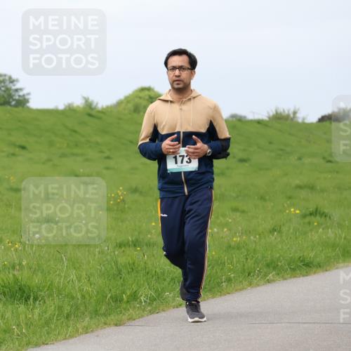 04.05.2025 - 8. Wedeler Halbmarathon Lena Gebhardt http://msf.ph/oto/7841544 04.05.2025 11:56:52 Laufen 173 meine-sportfotos.de
