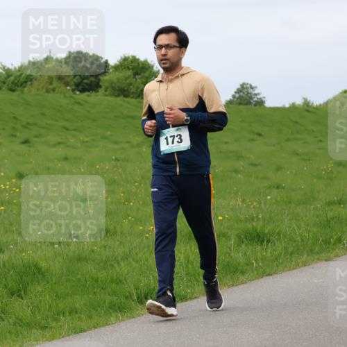 04.05.2025 - 8. Wedeler Halbmarathon Lena Gebhardt http://msf.ph/oto/7841554 04.05.2025 11:56:55 Laufen 173 meine-sportfotos.de