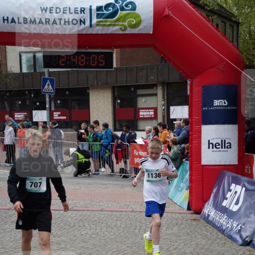04.05.2025 - 8. Wedeler Halbmarathon Felixshl http://msf.ph/oto/7841627 04.05.2025 12:48:02 Ziel 707, 791, 898, 1078, 1136 meine-sportfotos.de