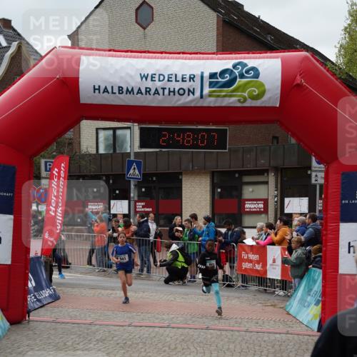 04.05.2025 - 8. Wedeler Halbmarathon Felixshl http://msf.ph/oto/7841656 04.05.2025 12:48:05 Ziel 707, 898, 906, 941, 1072, 1136 meine-sportfotos.de