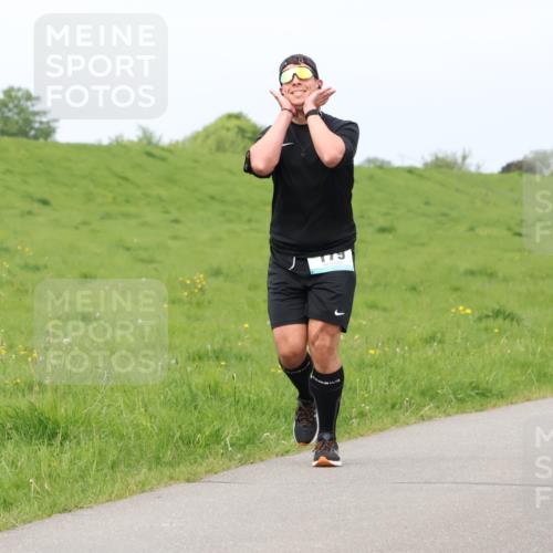 04.05.2025 - 8. Wedeler Halbmarathon Lena Gebhardt http://msf.ph/oto/7841657 04.05.2025 11:57:58 Laufen  meine-sportfotos.de