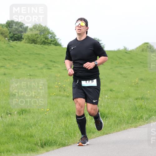04.05.2025 - 8. Wedeler Halbmarathon Lena Gebhardt http://msf.ph/oto/7841669 04.05.2025 11:58:00 Laufen  meine-sportfotos.de