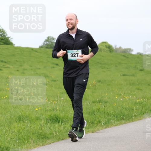 04.05.2025 - 8. Wedeler Halbmarathon Lena Gebhardt http://msf.ph/oto/7841715 04.05.2025 11:58:16 Laufen 327 meine-sportfotos.de
