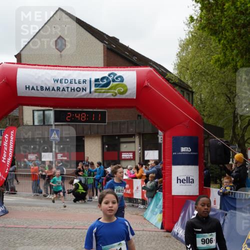 04.05.2025 - 8. Wedeler Halbmarathon Felixshl http://msf.ph/oto/7841723 04.05.2025 12:48:08 Ziel 899, 906, 941, 1072, 1136 meine-sportfotos.de