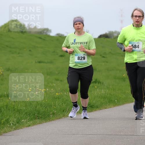 04.05.2025 - 8. Wedeler Halbmarathon Lena Gebhardt http://msf.ph/oto/7841733 04.05.2025 11:59:13 Laufen 584, 829 meine-sportfotos.de