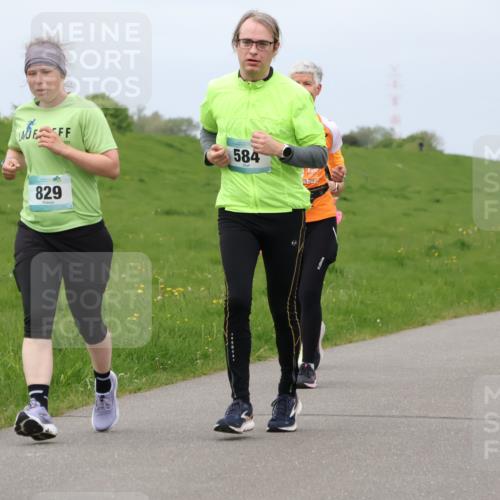 04.05.2025 - 8. Wedeler Halbmarathon Lena Gebhardt http://msf.ph/oto/7841742 04.05.2025 11:59:15 Laufen 584, 829, 1112 meine-sportfotos.de