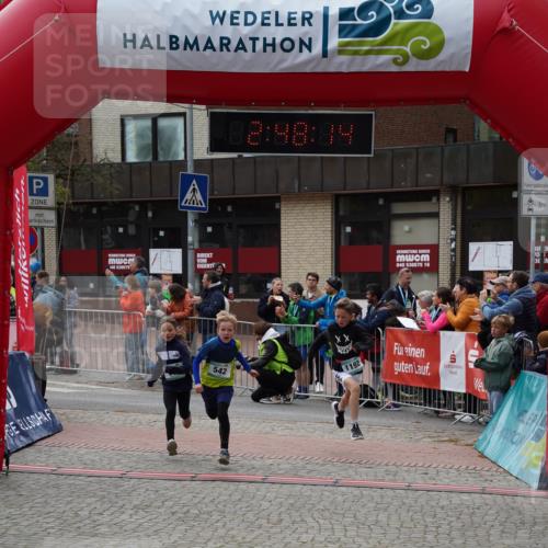 04.05.2025 - 8. Wedeler Halbmarathon Felixshl http://msf.ph/oto/7841799 04.05.2025 12:48:11 Ziel 542, 600, 899, 906, 941, 1072, 1192 meine-sportfotos.de