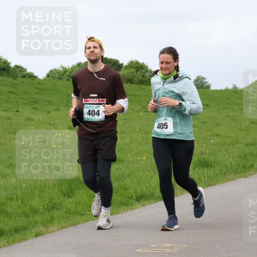 04.05.2025 - 8. Wedeler Halbmarathon Lena Gebhardt http://msf.ph/oto/7841877 04.05.2025 12:00:12 Laufen 404, 405 meine-sportfotos.de