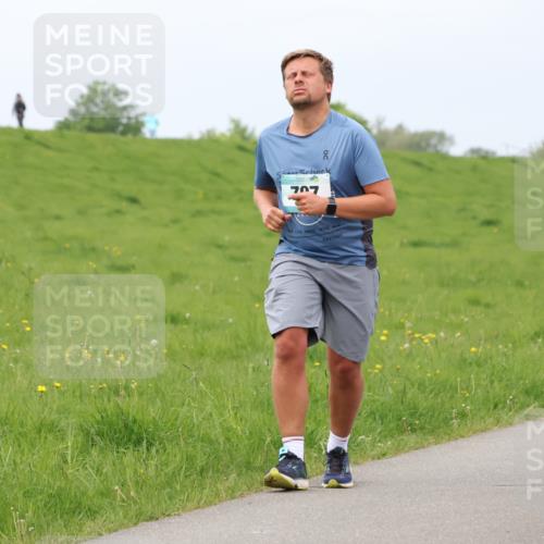 04.05.2025 - 8. Wedeler Halbmarathon Lena Gebhardt http://msf.ph/oto/7841981 04.05.2025 12:01:27 Laufen 727, 819 meine-sportfotos.de