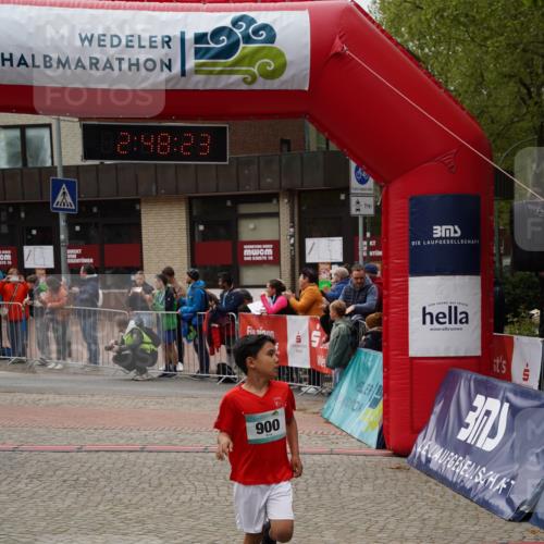 04.05.2025 - 8. Wedeler Halbmarathon Felixshl http://msf.ph/oto/7842079 04.05.2025 12:48:20 Ziel 161, 591, 900, 1076, 1191 meine-sportfotos.de