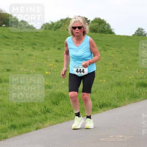 04.05.2025 - 8. Wedeler Halbmarathon Lena Gebhardt http://msf.ph/oto/7842125 04.05.2025 12:03:55 Laufen 444 meine-sportfotos.de
