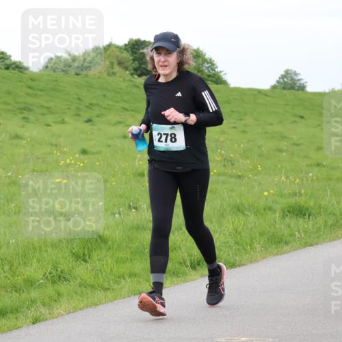 04.05.2025 - 8. Wedeler Halbmarathon Lena Gebhardt http://msf.ph/oto/7842131 04.05.2025 12:03:58 Laufen 278 meine-sportfotos.de