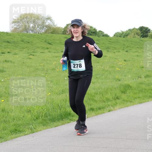 04.05.2025 - 8. Wedeler Halbmarathon Lena Gebhardt http://msf.ph/oto/7842141 04.05.2025 12:03:59 Laufen 278 meine-sportfotos.de