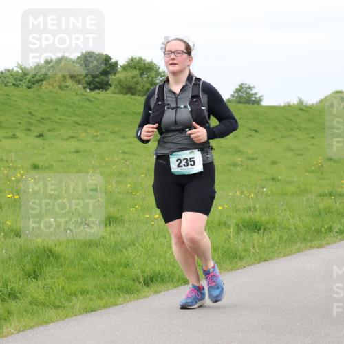 04.05.2025 - 8. Wedeler Halbmarathon Lena Gebhardt http://msf.ph/oto/7842172 04.05.2025 12:04:23 Laufen 235 meine-sportfotos.de