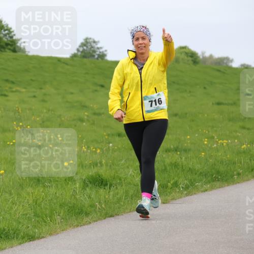 04.05.2025 - 8. Wedeler Halbmarathon Lena Gebhardt http://msf.ph/oto/7842174 04.05.2025 12:04:45 Laufen 716 meine-sportfotos.de