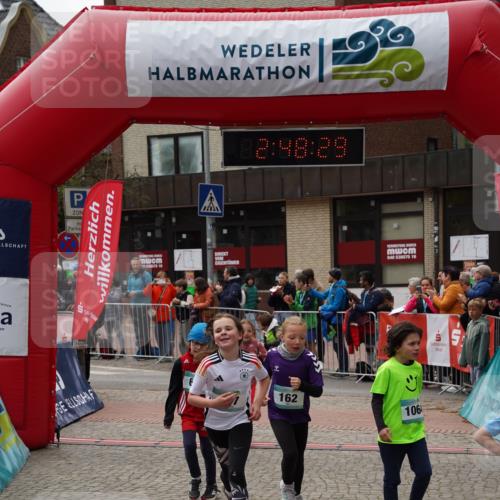 04.05.2025 - 8. Wedeler Halbmarathon Felixshl http://msf.ph/oto/7842207 04.05.2025 12:48:27 Ziel 162, 257, 614, 990, 1064, 1079, 1178 meine-sportfotos.de