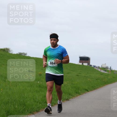 04.05.2025 - 8. Wedeler Halbmarathon Yannick Fuchs http://msf.ph/oto/7842210 04.05.2025 11:50:17 Laufen 884 meine-sportfotos.de
