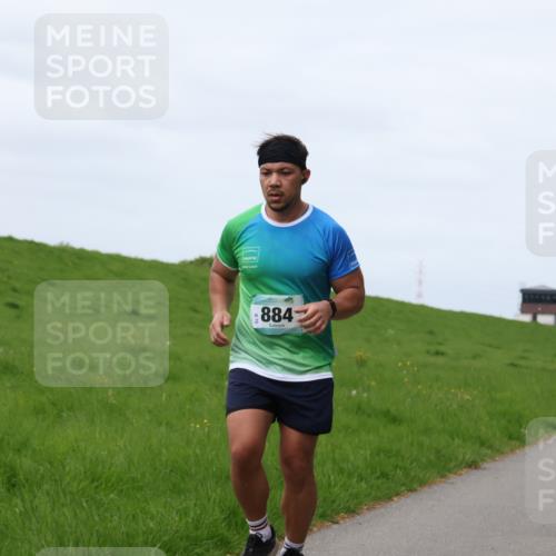 04.05.2025 - 8. Wedeler Halbmarathon Yannick Fuchs http://msf.ph/oto/7842219 04.05.2025 11:50:19 Laufen 884 meine-sportfotos.de