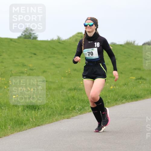 04.05.2025 - 8. Wedeler Halbmarathon Lena Gebhardt http://msf.ph/oto/7842227 04.05.2025 12:05:23 Laufen 70, 16 meine-sportfotos.de