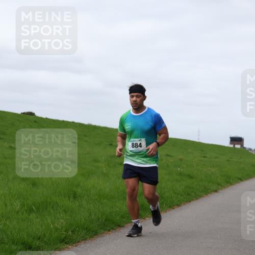 04.05.2025 - 8. Wedeler Halbmarathon Yannick Fuchs http://msf.ph/oto/7842228 04.05.2025 11:50:19 Laufen 884 meine-sportfotos.de