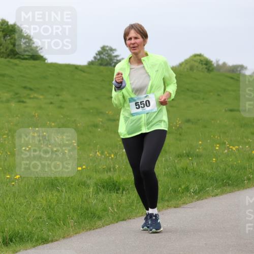 04.05.2025 - 8. Wedeler Halbmarathon Lena Gebhardt http://msf.ph/oto/7842250 04.05.2025 12:06:05 Laufen 550 meine-sportfotos.de